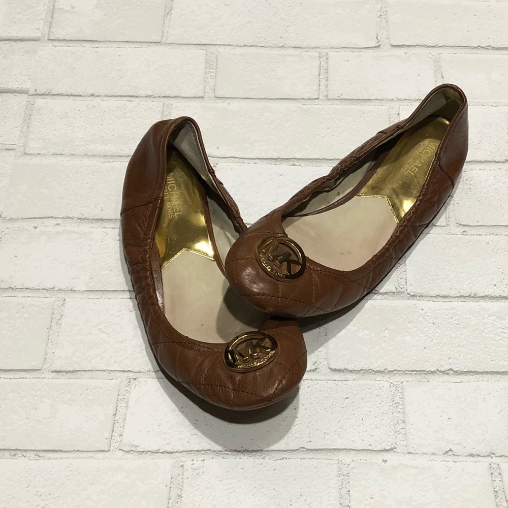 EUC Michael Kors flats size 10